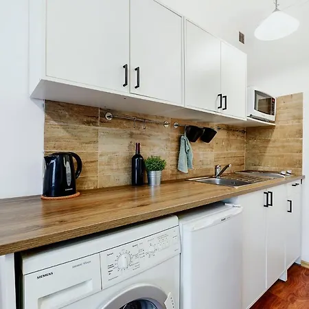 Delux1 Apartment *