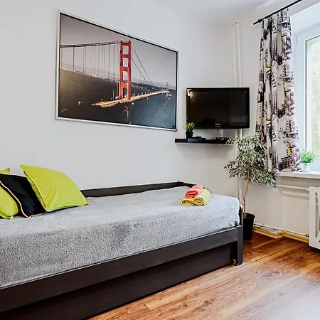 Delux1 Apartment *
